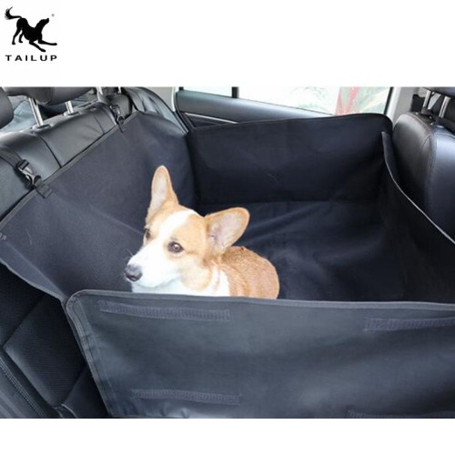 mata do samochodu do przewozu psa