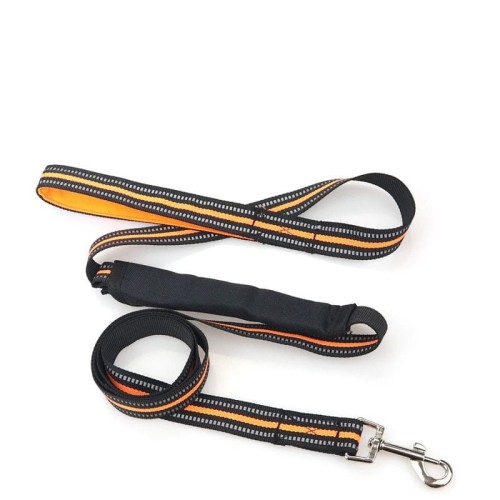 pas do samochodu dla psa